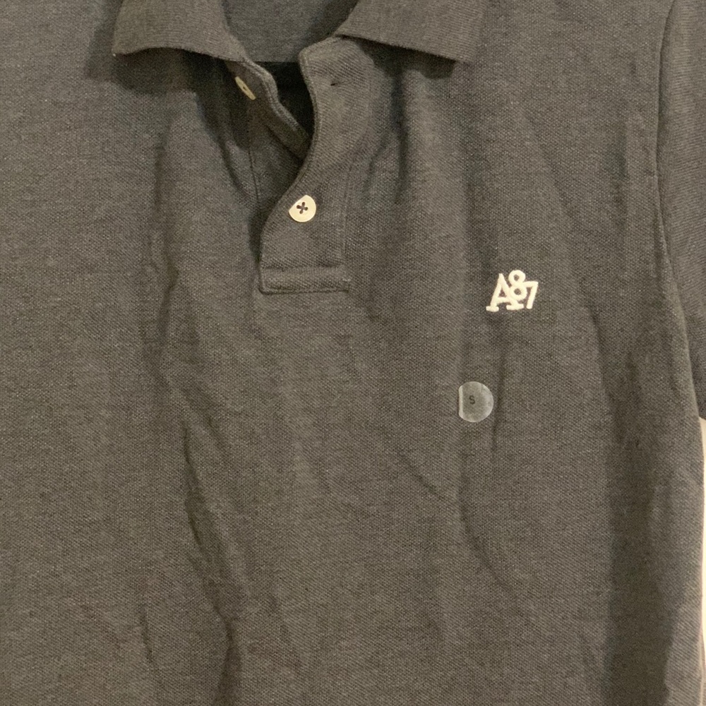 2  Polo y shirts Aeropostale size small